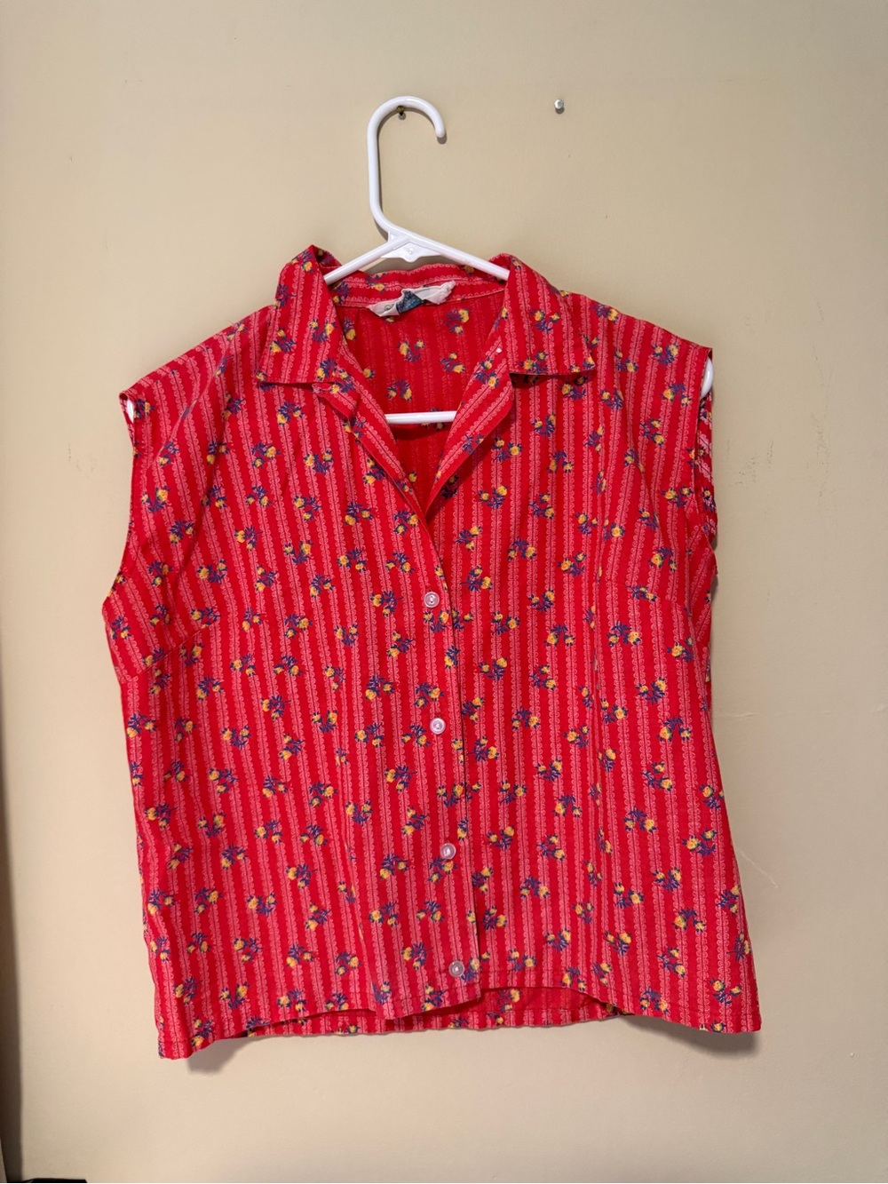 Vintage Sleeveless Button-Up Red Floral Shirt